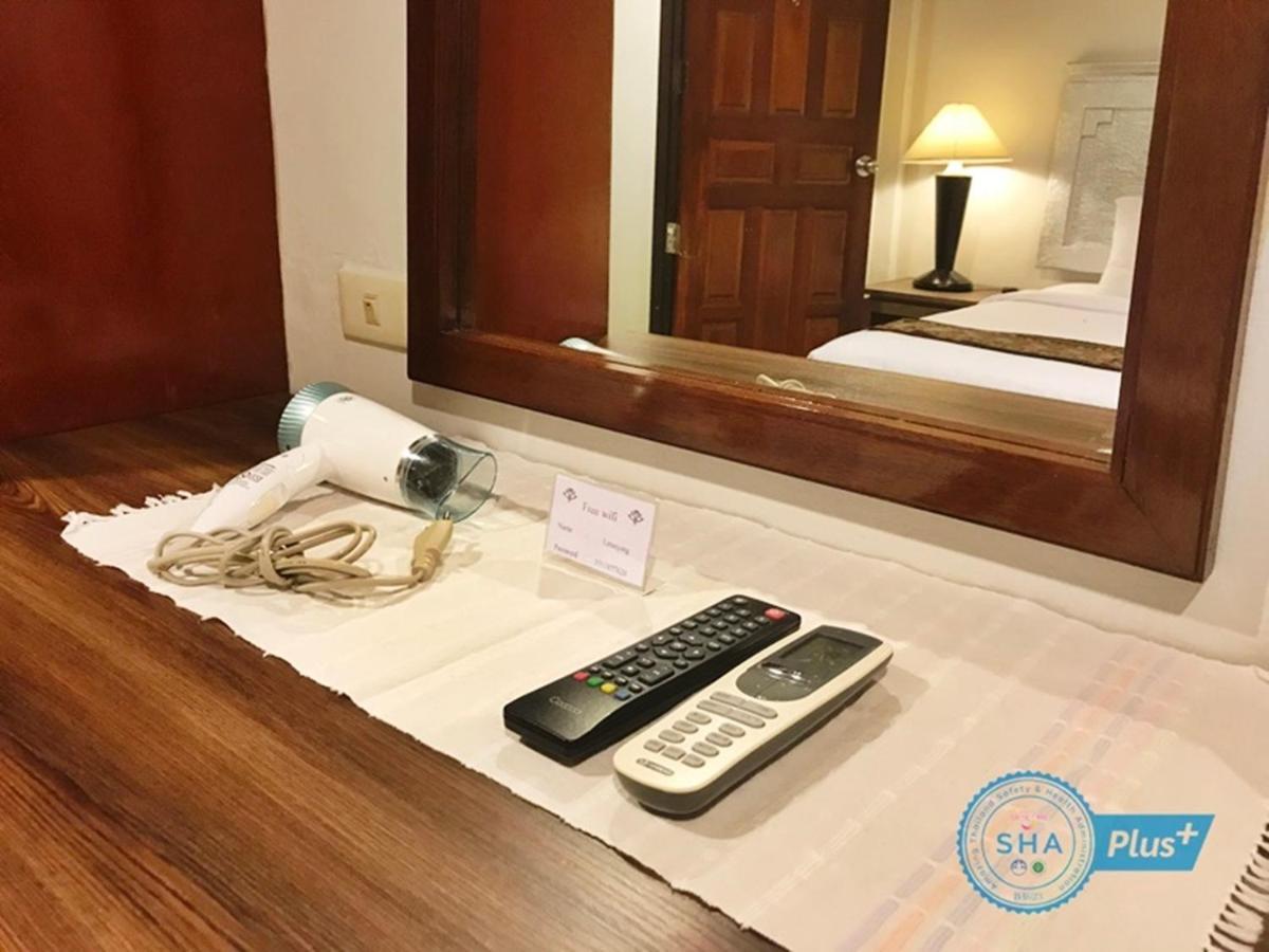 Отель Le Tanjong House Patong Экстерьер фото