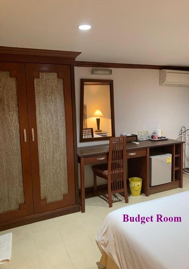 Отель Le Tanjong House Patong Экстерьер фото