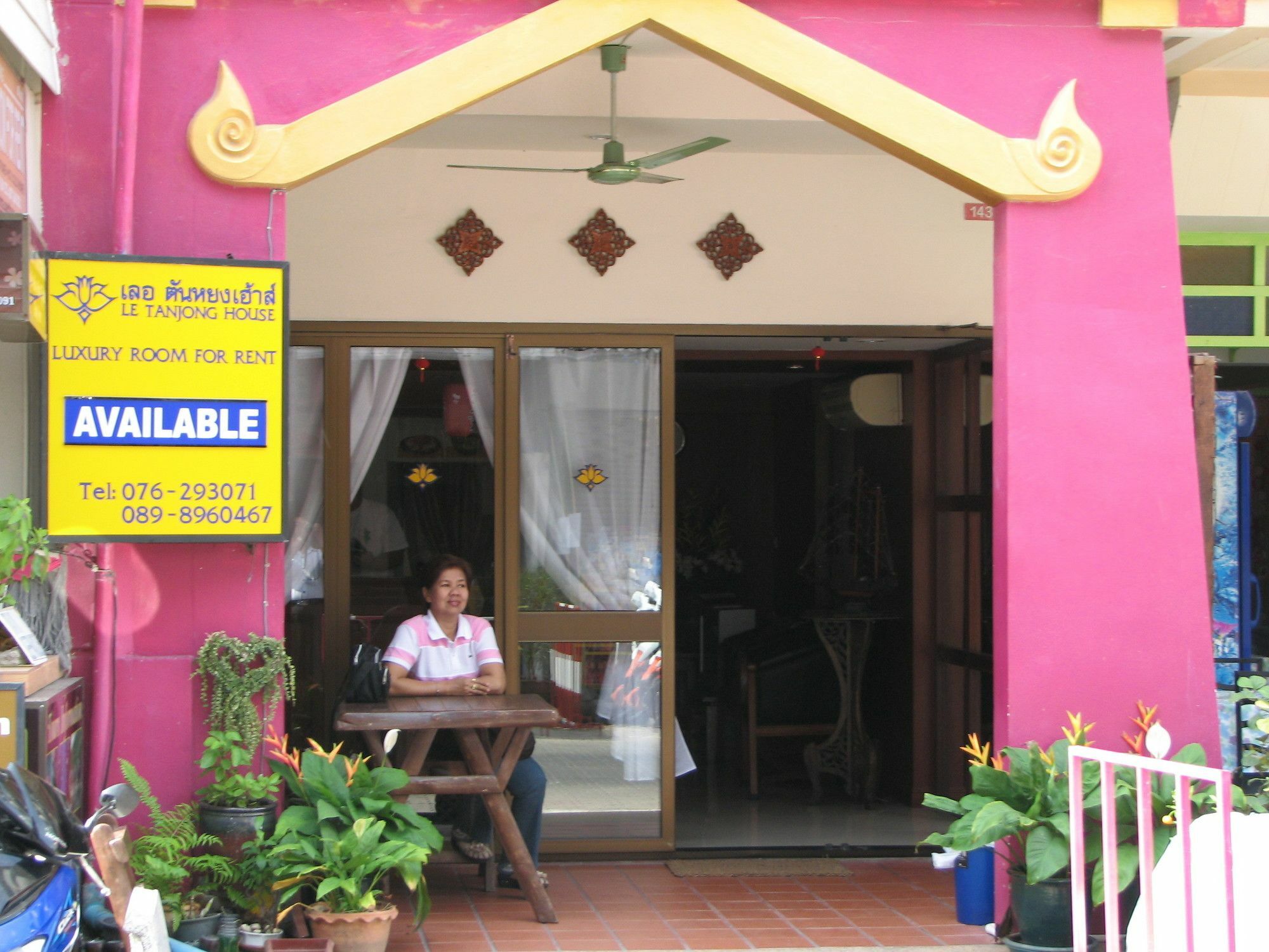 Отель Le Tanjong House Patong Экстерьер фото